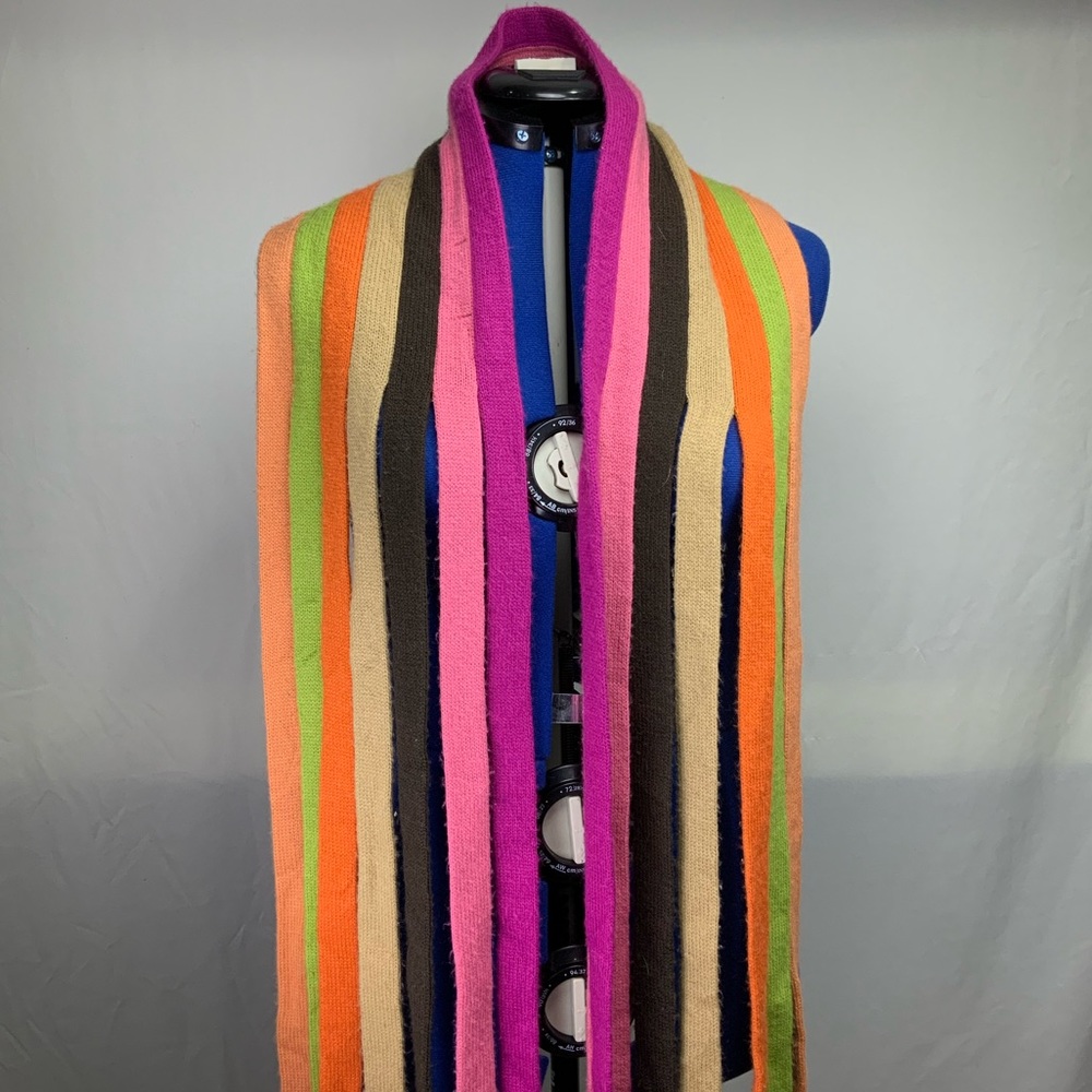 Reaction Kenneth Cole scarf